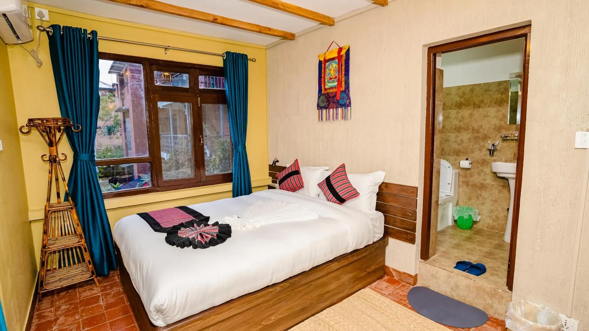 Nepali Heritage Hotel Katmandú 3*,  Nepal