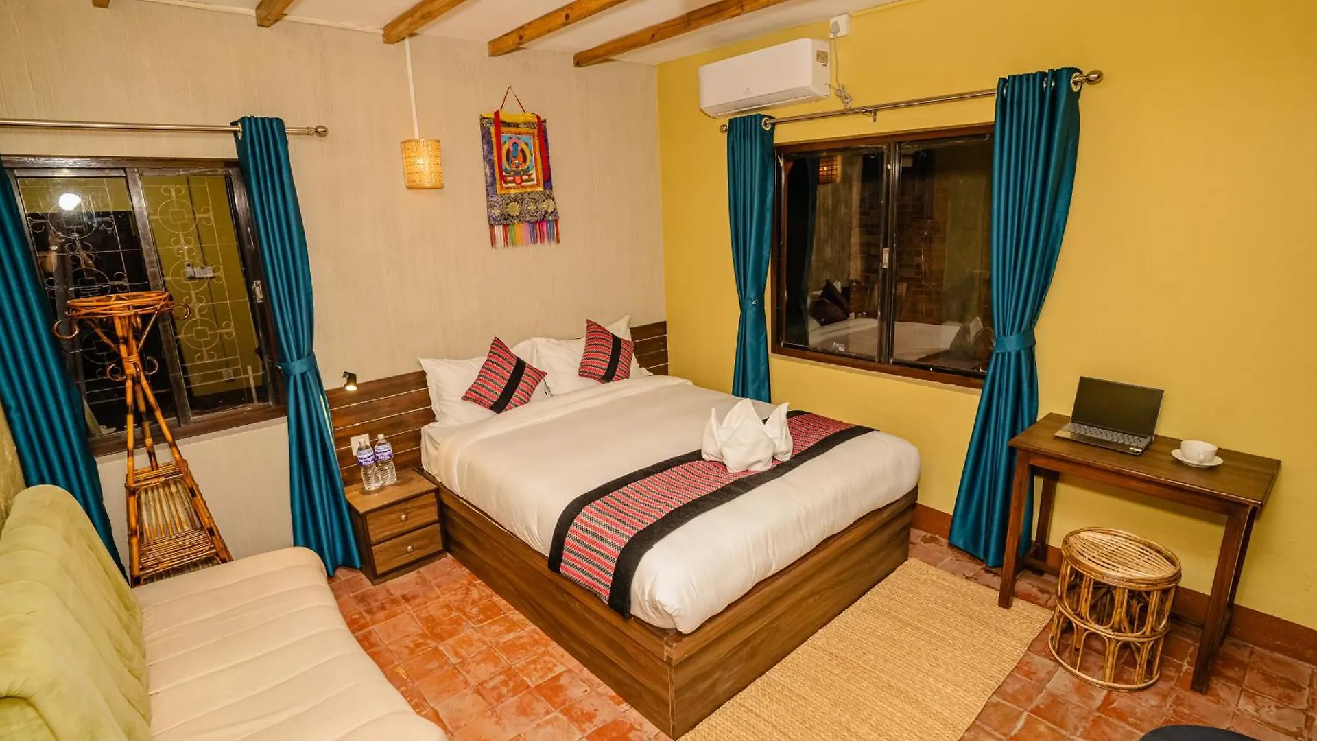 ***  Nepali Heritage Hotel Katmandú Nepal